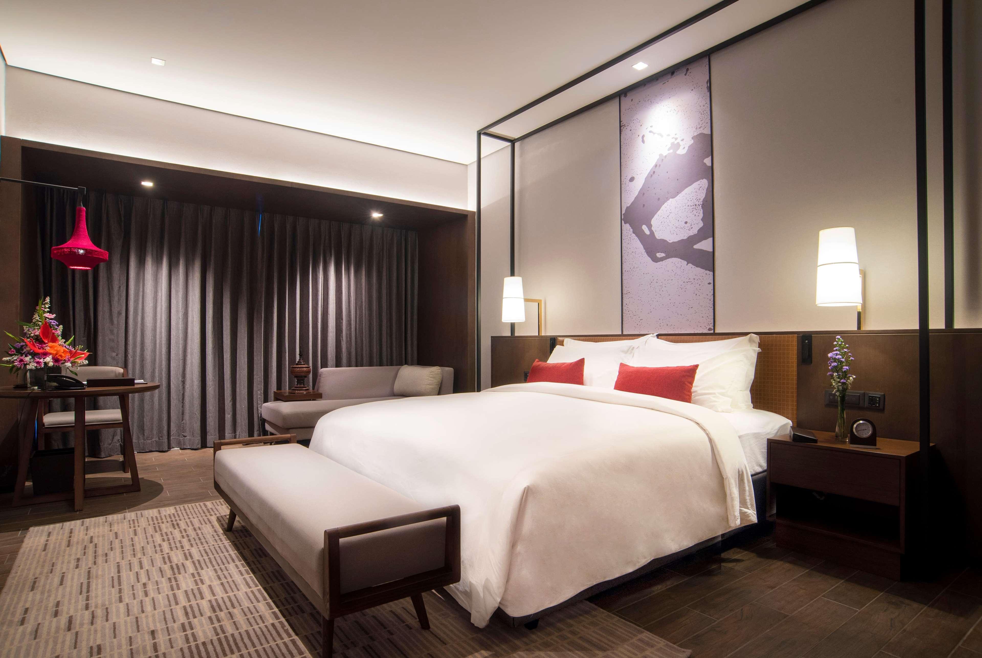 Wyndham Grand Yangon Hotel Екстериор снимка