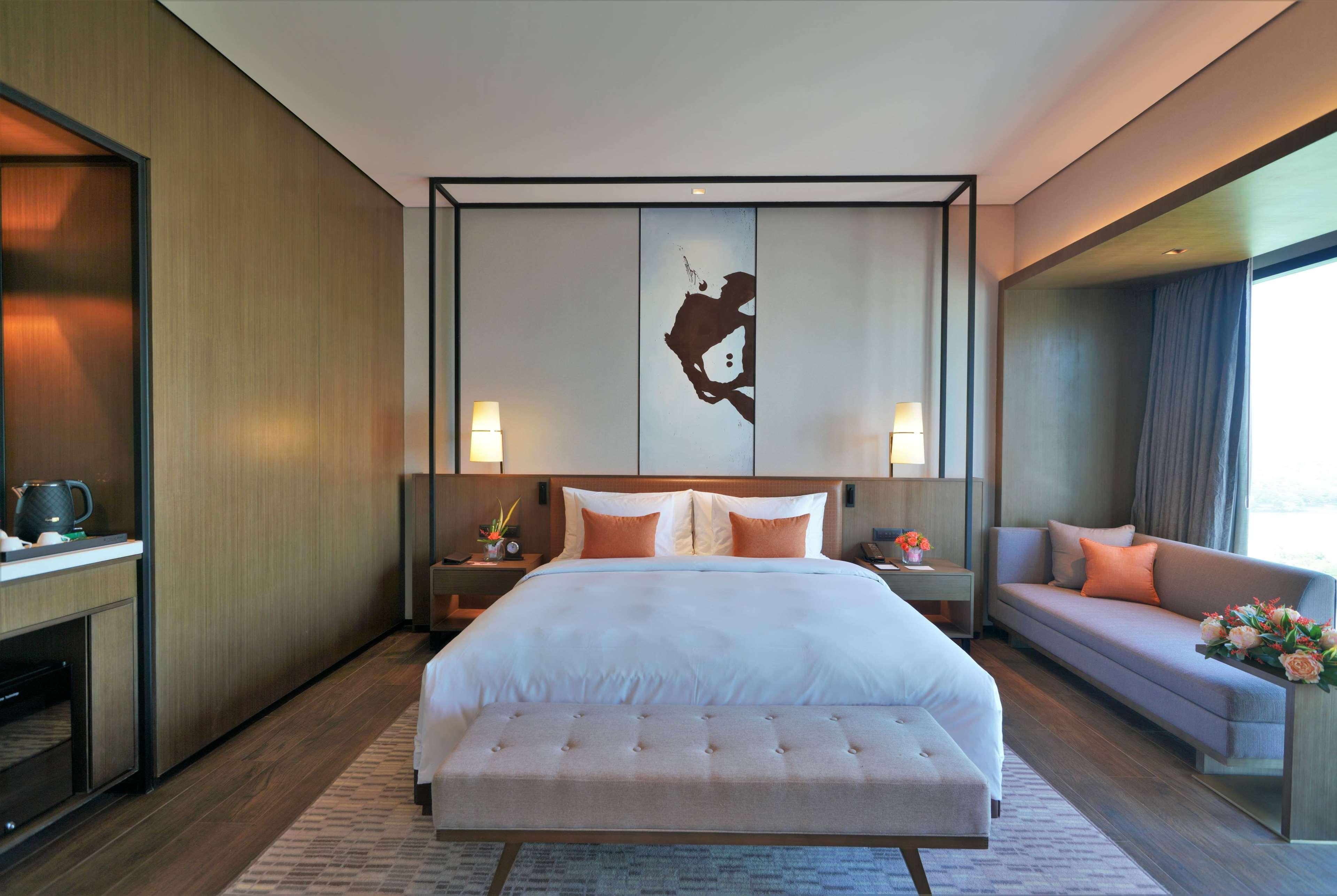 Wyndham Grand Yangon Hotel Екстериор снимка