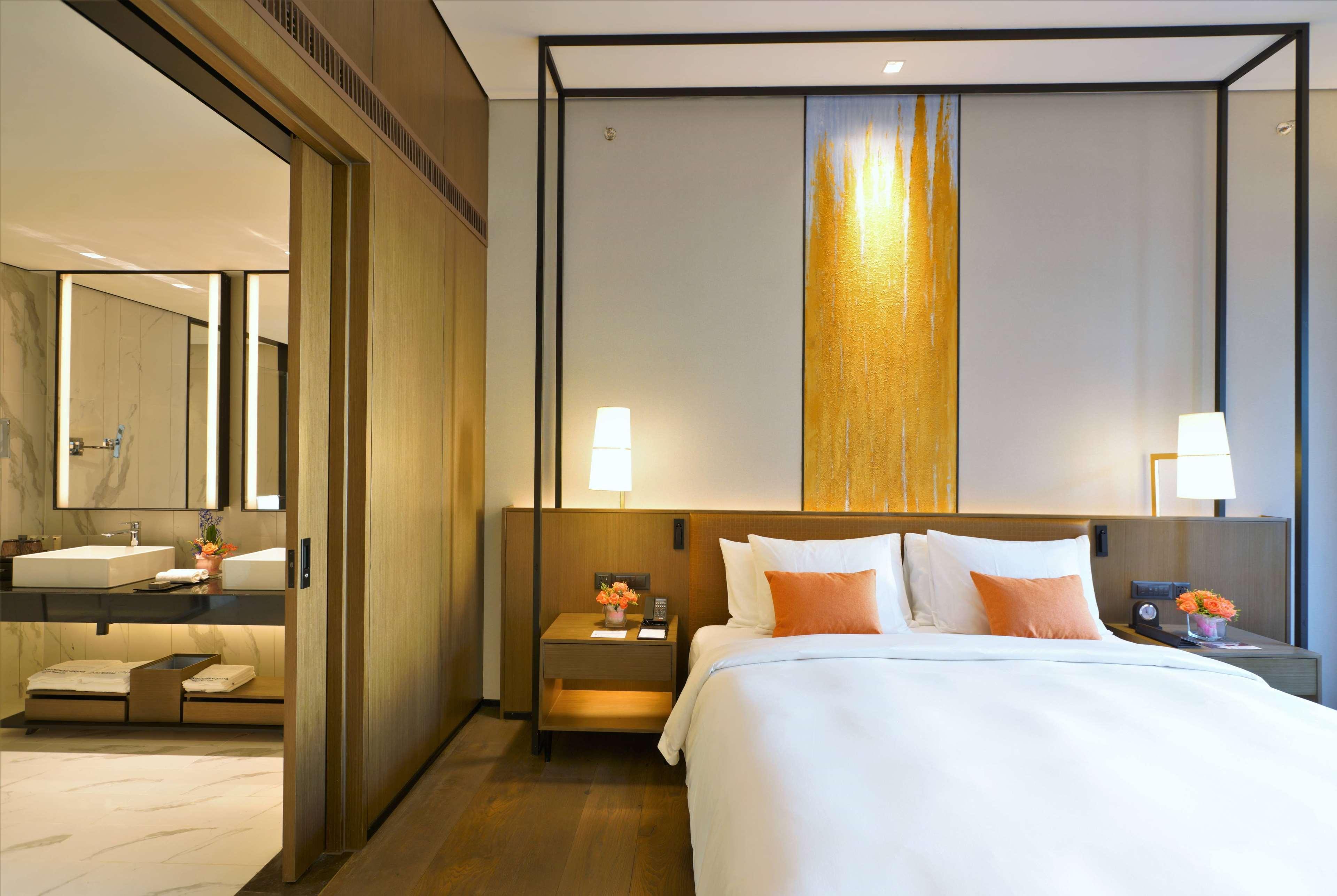 Wyndham Grand Yangon Hotel Екстериор снимка