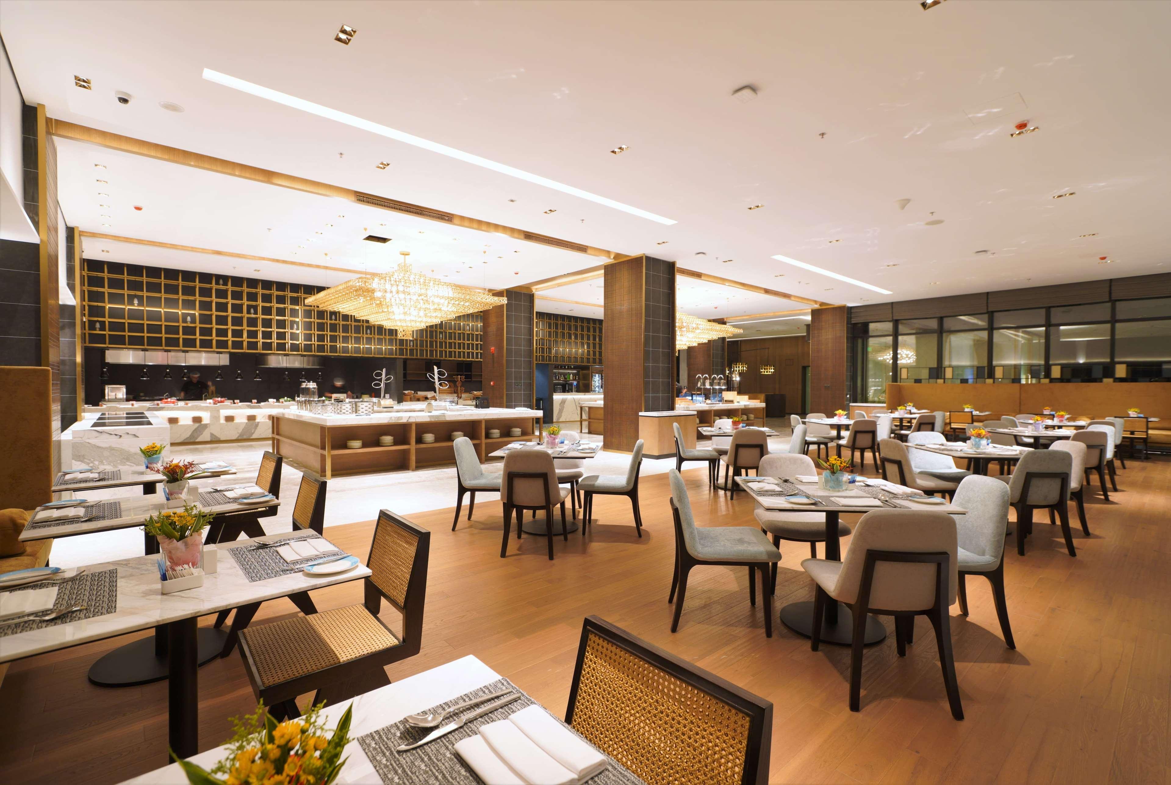 Wyndham Grand Yangon Hotel Екстериор снимка
