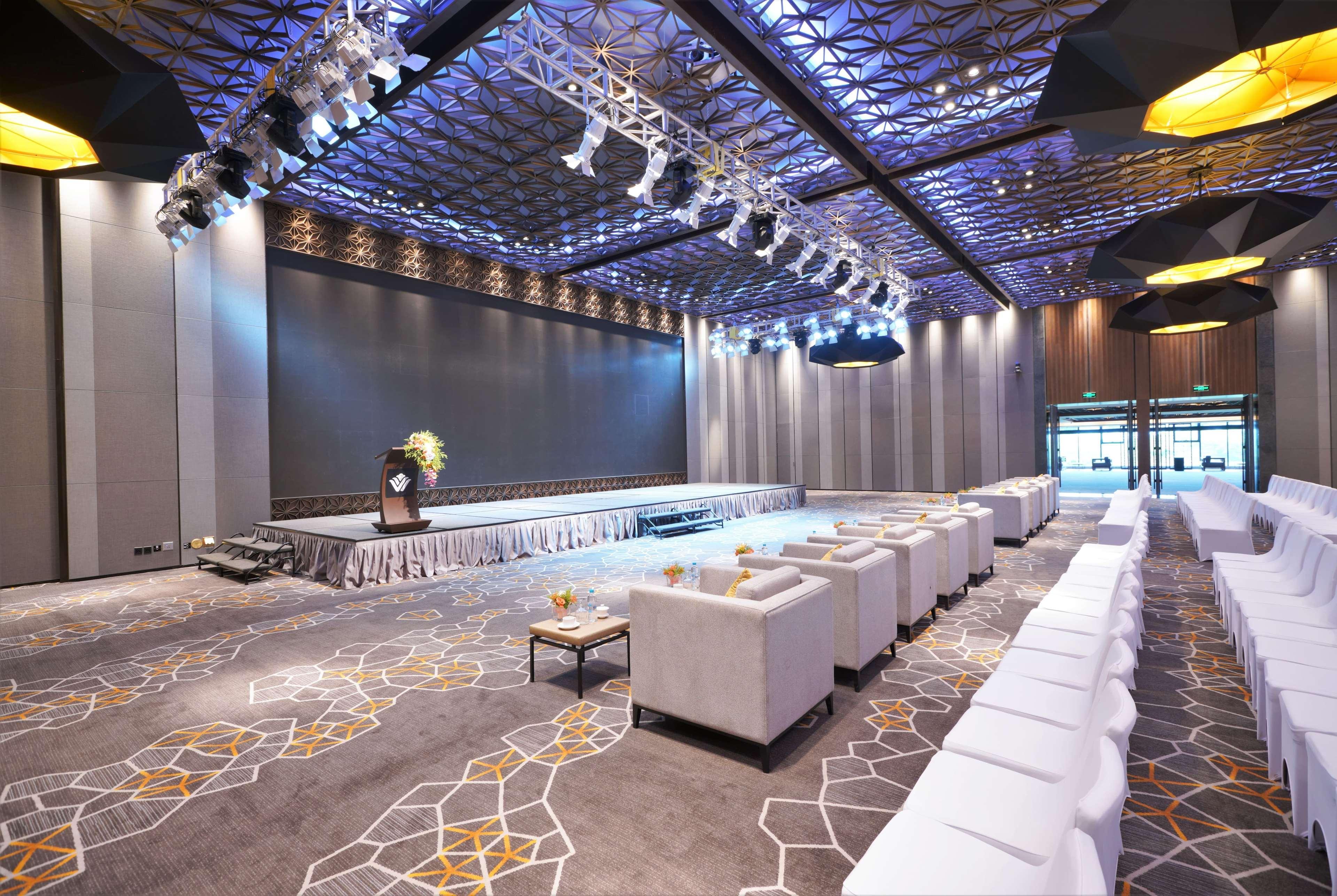 Wyndham Grand Yangon Hotel Екстериор снимка