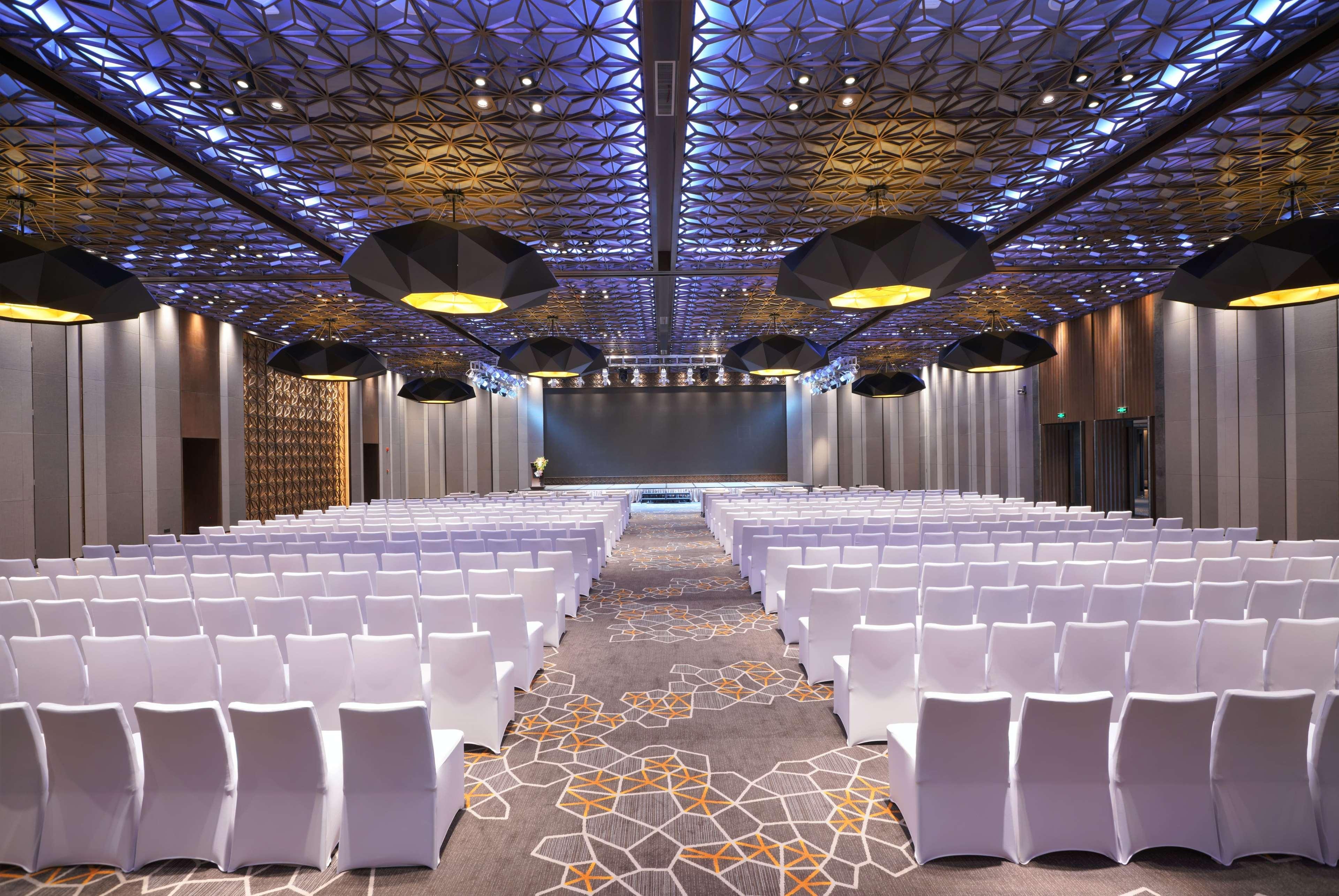 Wyndham Grand Yangon Hotel Екстериор снимка