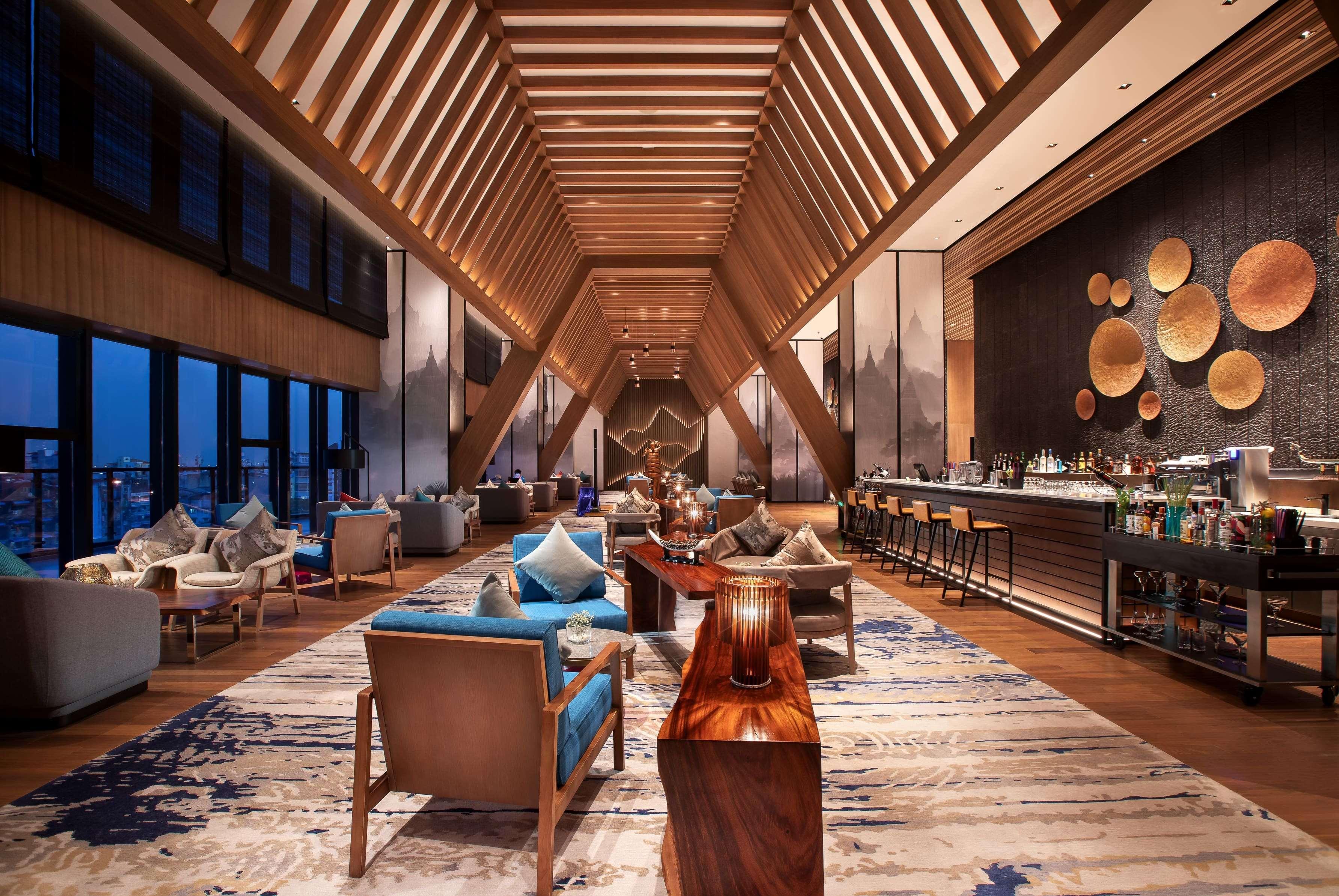 Wyndham Grand Yangon Hotel Екстериор снимка