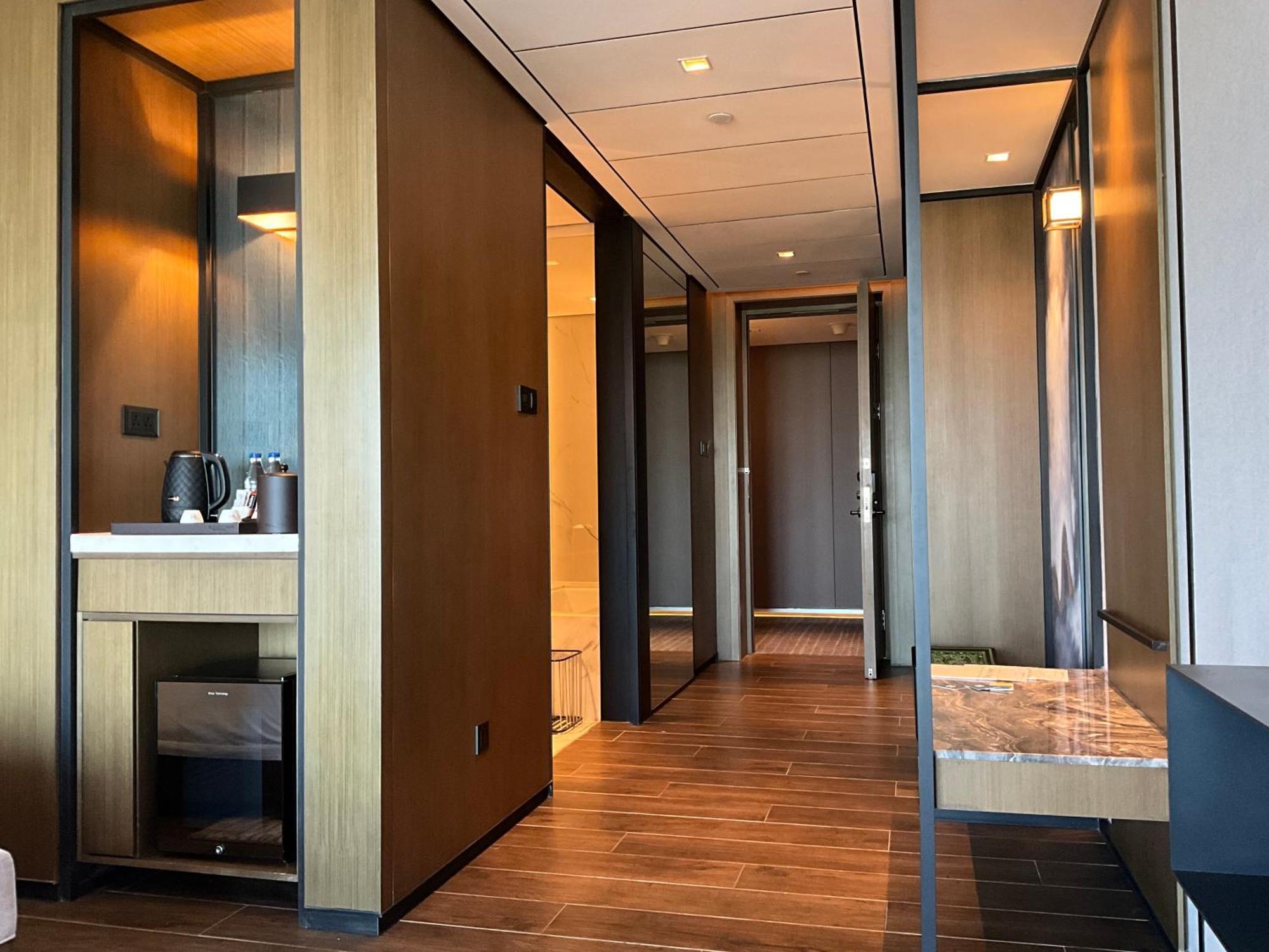 Wyndham Grand Yangon Hotel Екстериор снимка