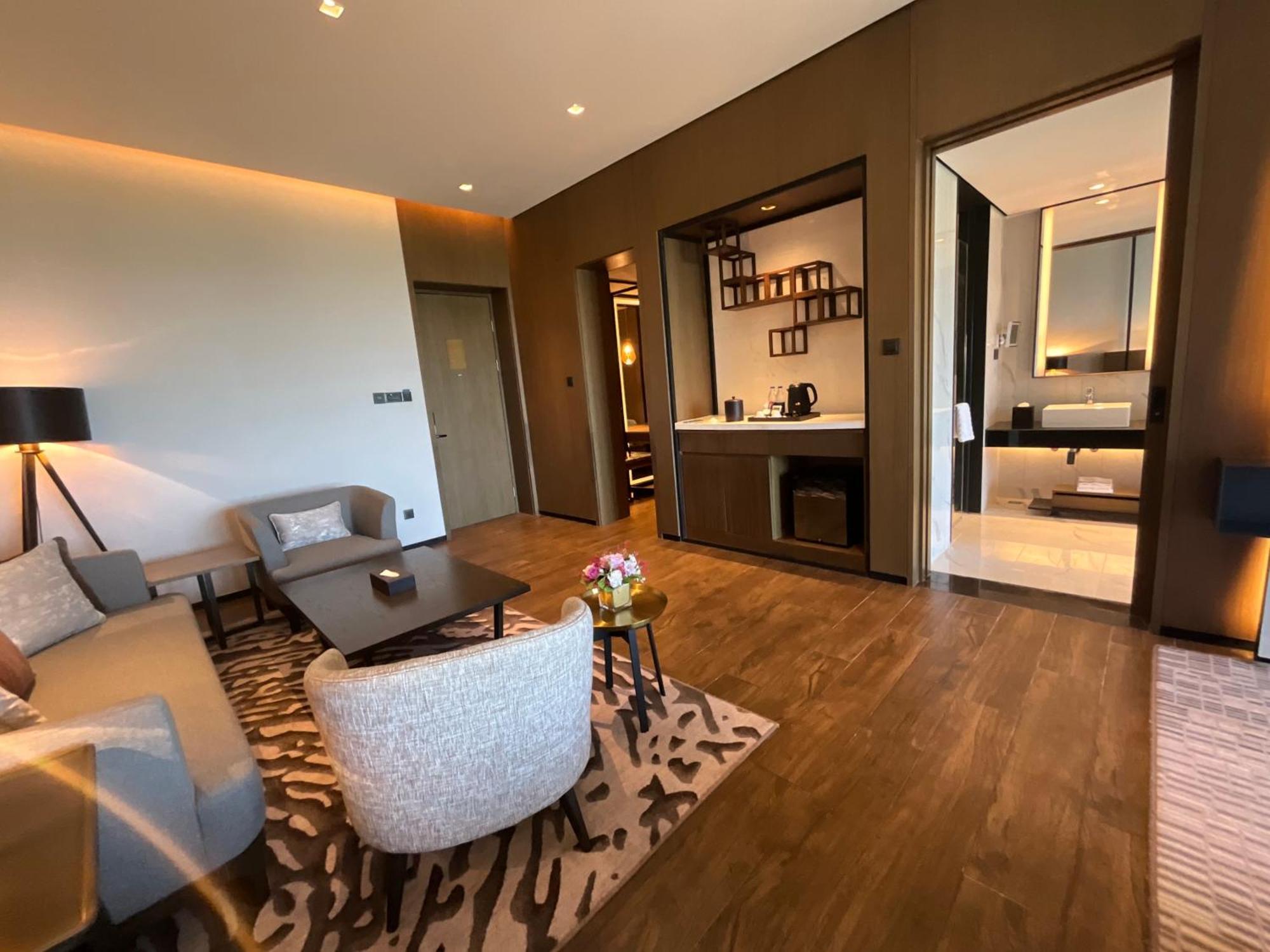 Wyndham Grand Yangon Hotel Екстериор снимка