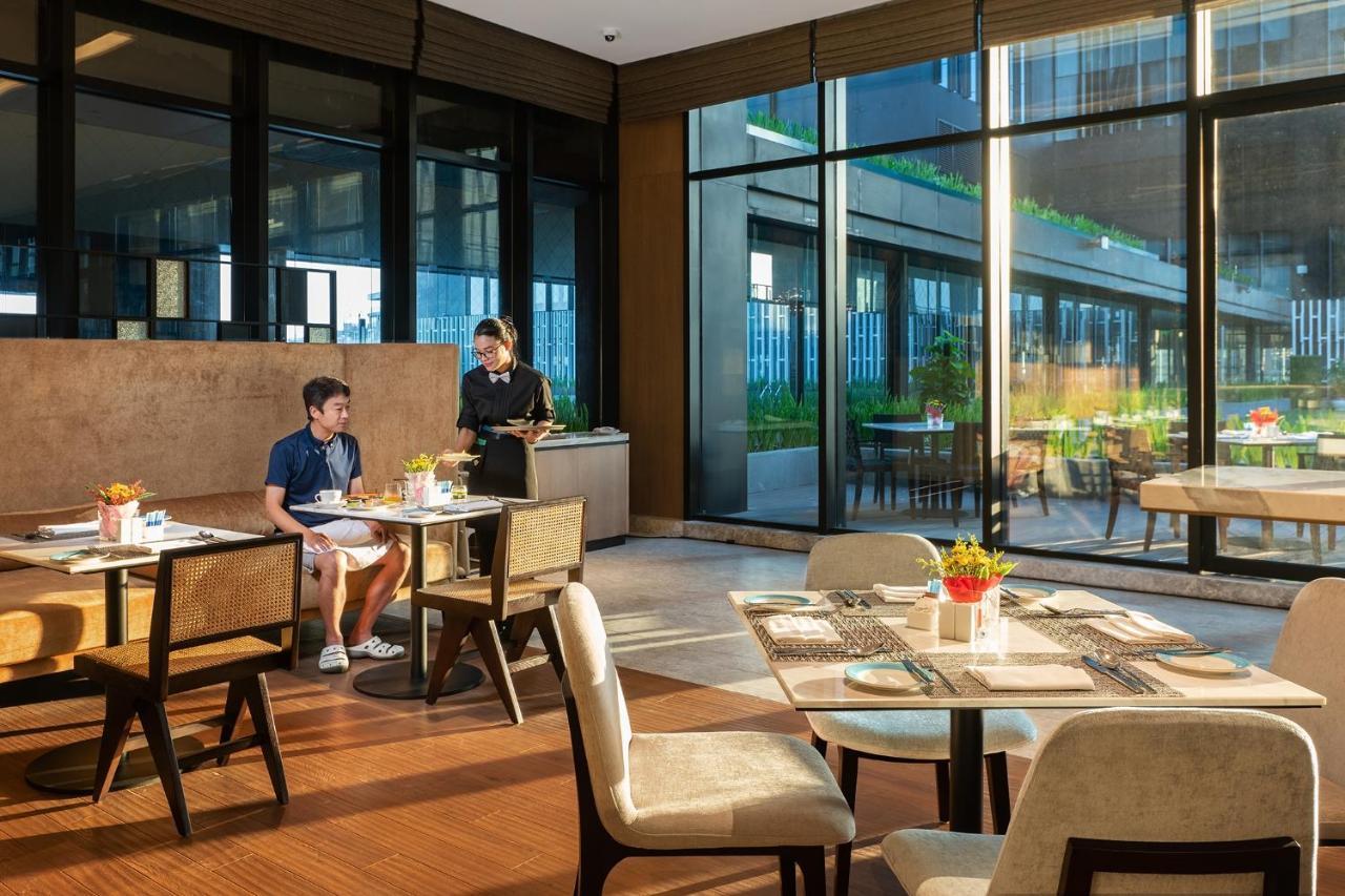 Wyndham Grand Yangon Hotel Екстериор снимка