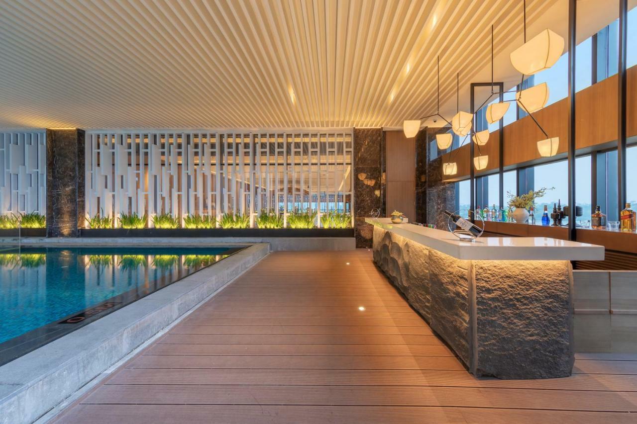 Wyndham Grand Yangon Hotel Екстериор снимка