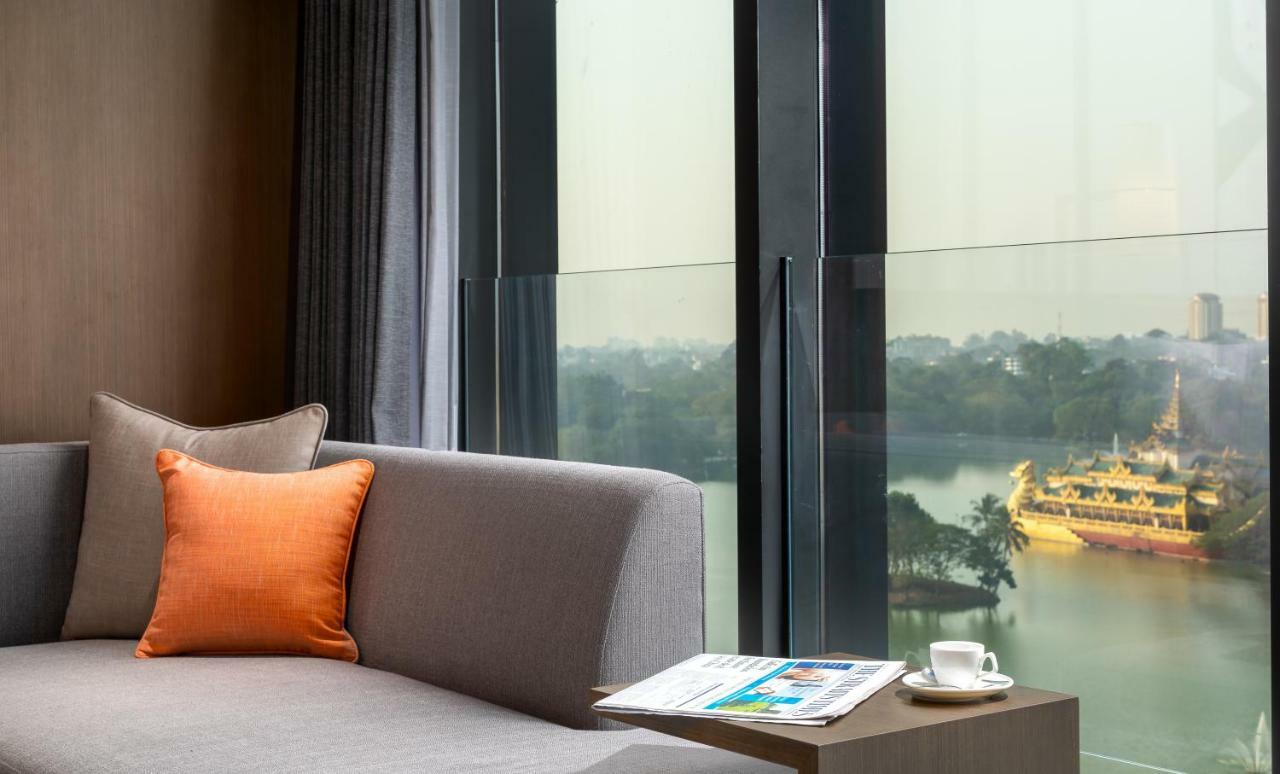 Wyndham Grand Yangon Hotel Екстериор снимка